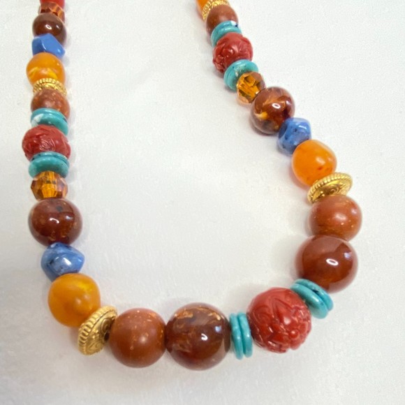 Liz Claiborne Necklace Multicolor Beads And Gold Tone Discs - Picture 3 of 6